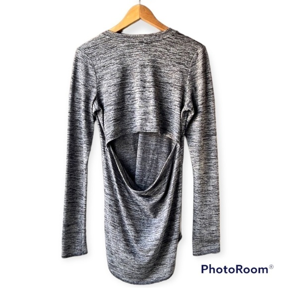 WILFRED FREE Heathered Grey Long Sleeve Back Cut Out Top Size Medium - Picture 3 of 9